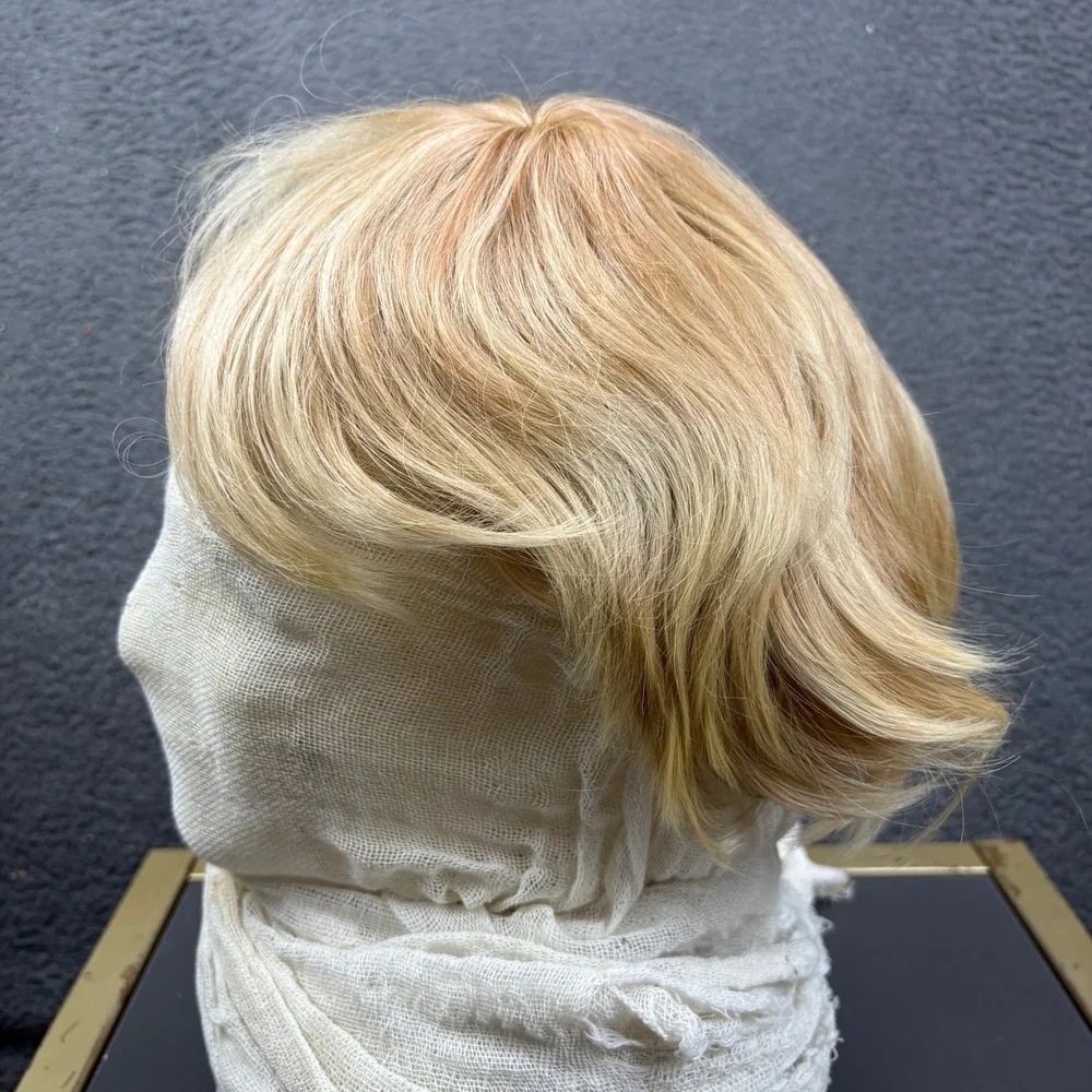 Kovi Golden Blonde Short Layered Pixie Cut Synthetic Wig Size 21.5-22.5 Average‎
